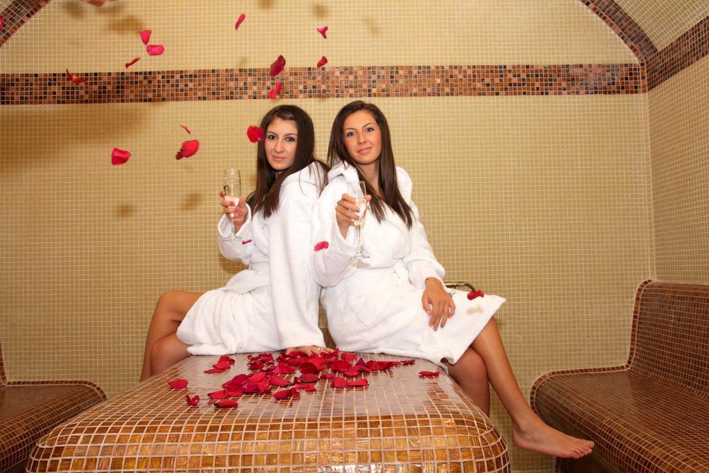 Incanto Family Hotel Szevlievo Kültér fotó