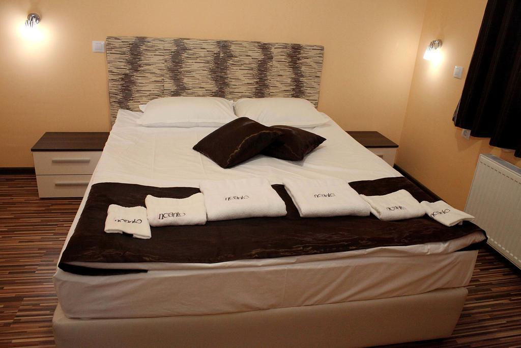 Incanto Family Hotel Szevlievo Szoba fotó