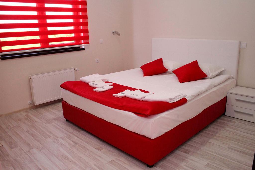 Incanto Family Hotel Szevlievo Szoba fotó