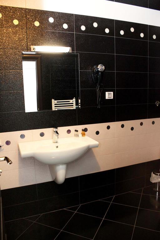 Incanto Family Hotel Szevlievo Szoba fotó