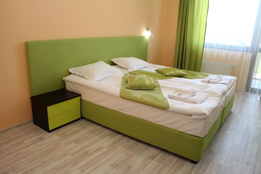 Incanto Family Hotel Szevlievo Szoba fotó